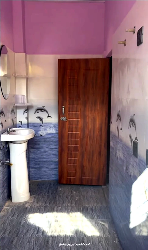 ShooLin Riverside Inn Deluxe River Facing Room