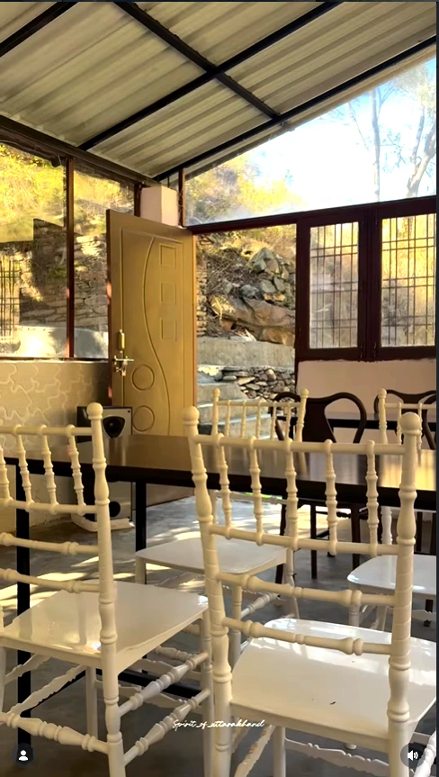 ShooLin Riverside Inn